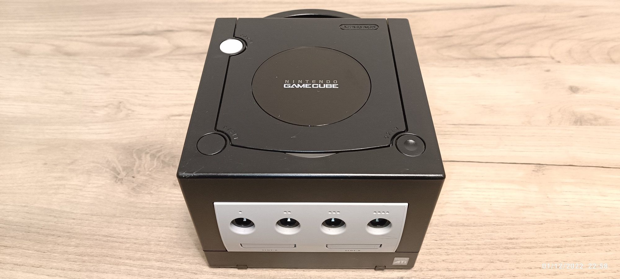 NINTENDO GAMECUBE - modata cu chip + card de 32Gb