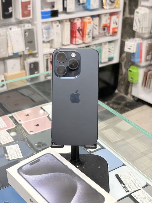 Apple iPhone 15 Pro 256GB Blue Titanium