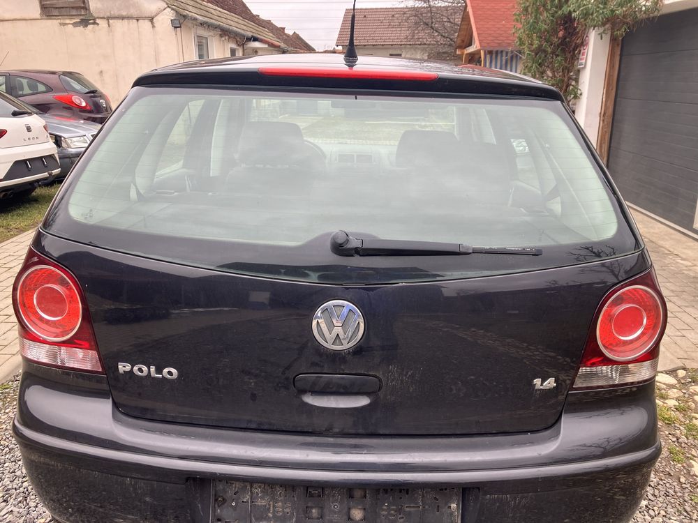 Dezmembrez Volkswagen Polo 1.4 i Motor BUD