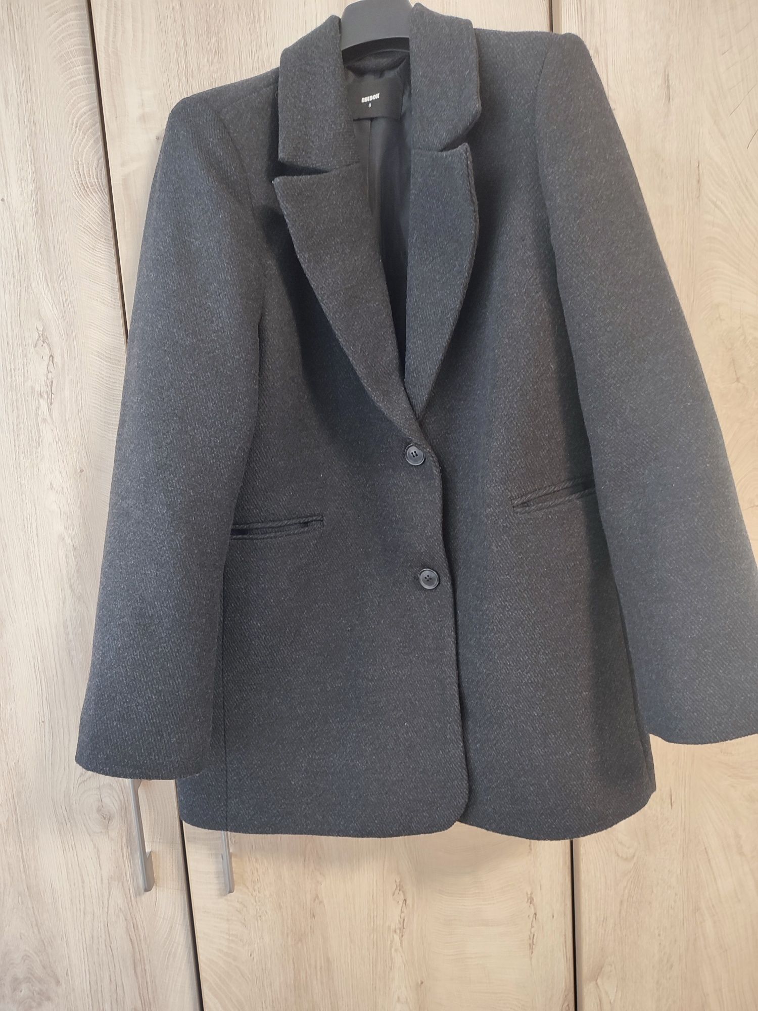 H&M, Bik buk палто