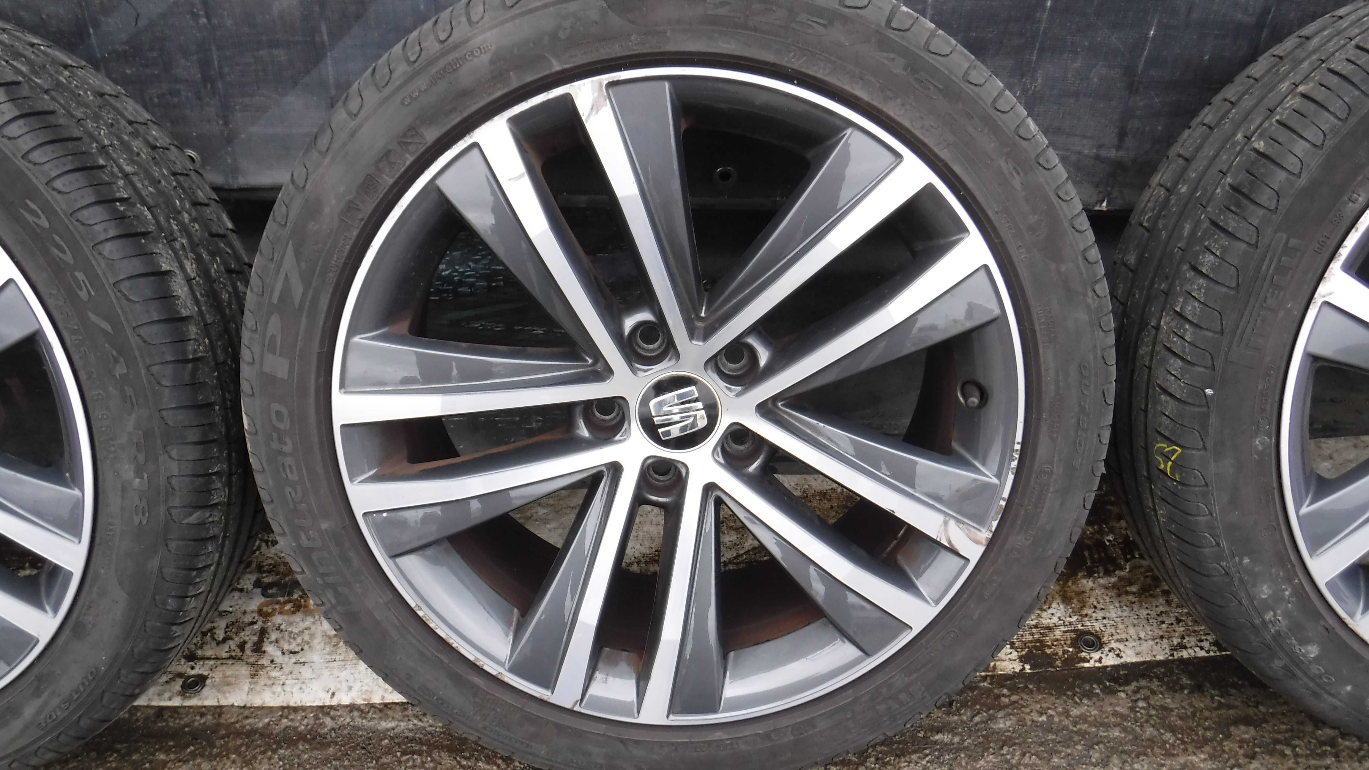 Jante Sharan Seat Alhambra 225 45 18 vara Pirelli Cinturato P7 Audi