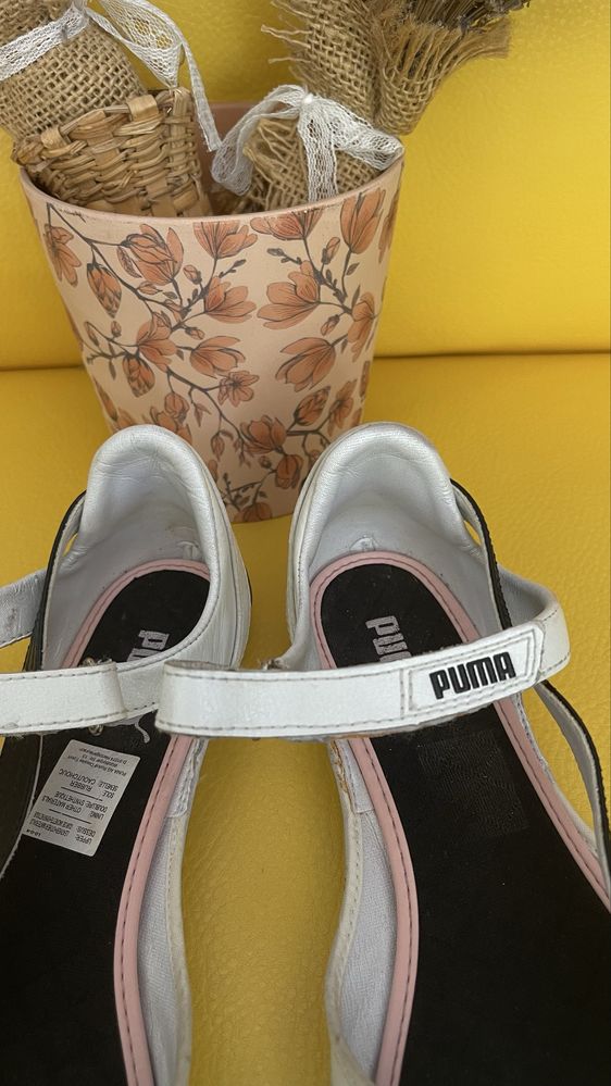 Удобен модел спортни обувки Puma 38,5