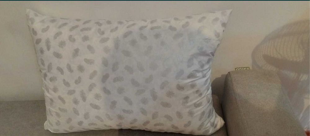 Продам новые пуховые подушки