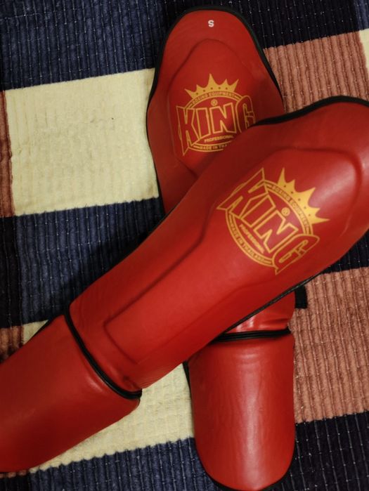 Щитки для кик бокса