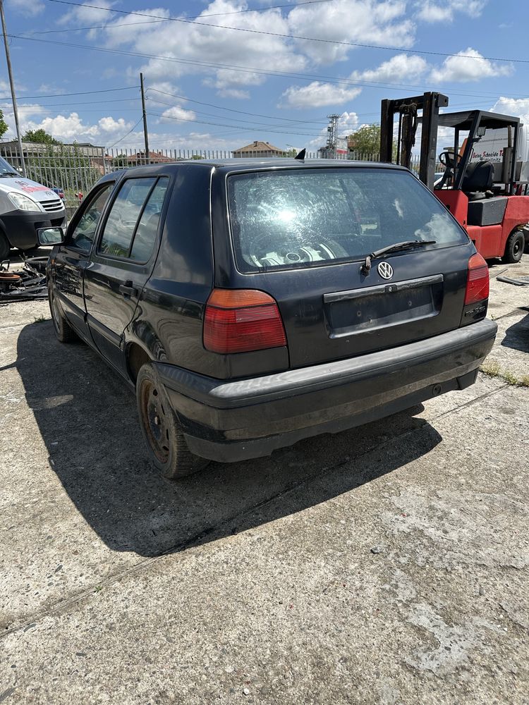 Golf 3  на части