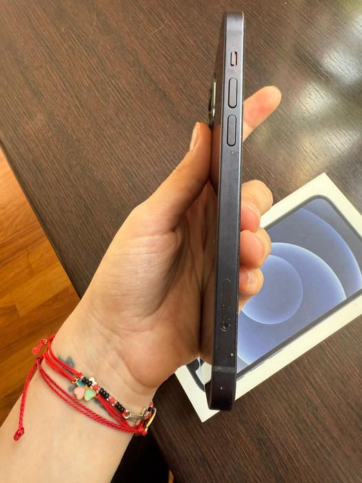 IPhone 12 negru 64GB