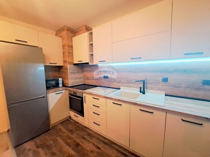 Дава се под наем Двустаен апартамент в Варна, Левски - 68 кв.м за 510 € - Снимка #4