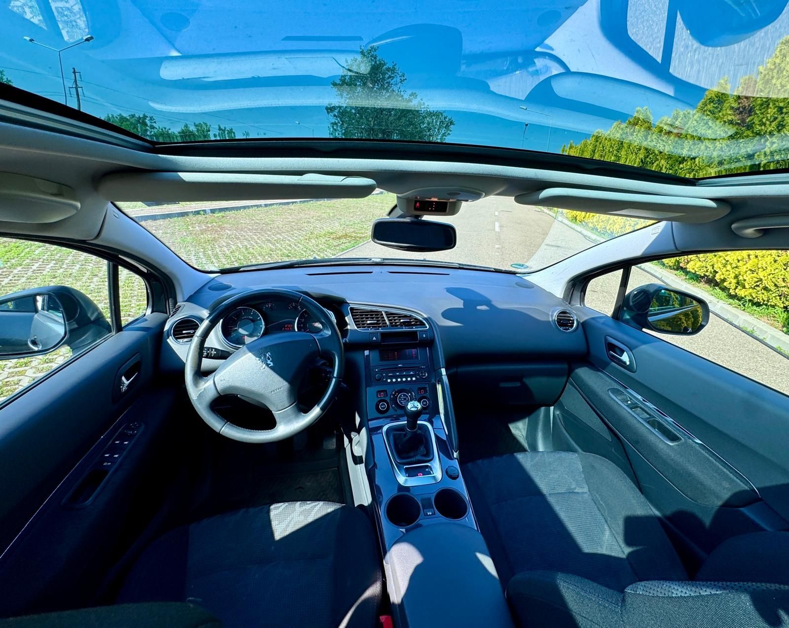 Peugeot 3008  Panoramic  1.6