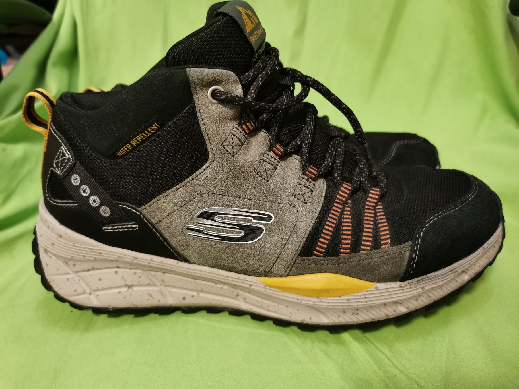 Ghete Skechers waterproof 42 mammut salewa salomon scarpa hoka  millet