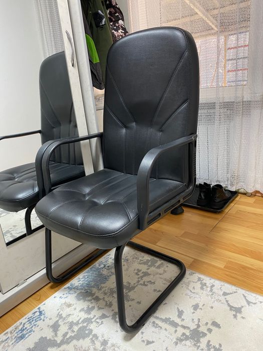 Компьютерный стул