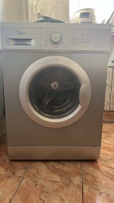 Продам стиральную машину