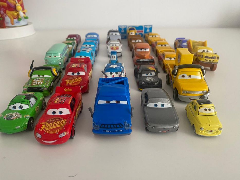 Set de 22 masinute CARS metalice plus 4 de plastic