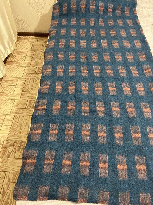 Продам шерстянное одеяло 1,5 спалка