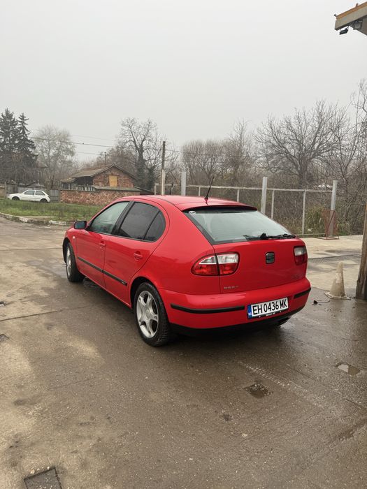 Продава се сеат леон!!