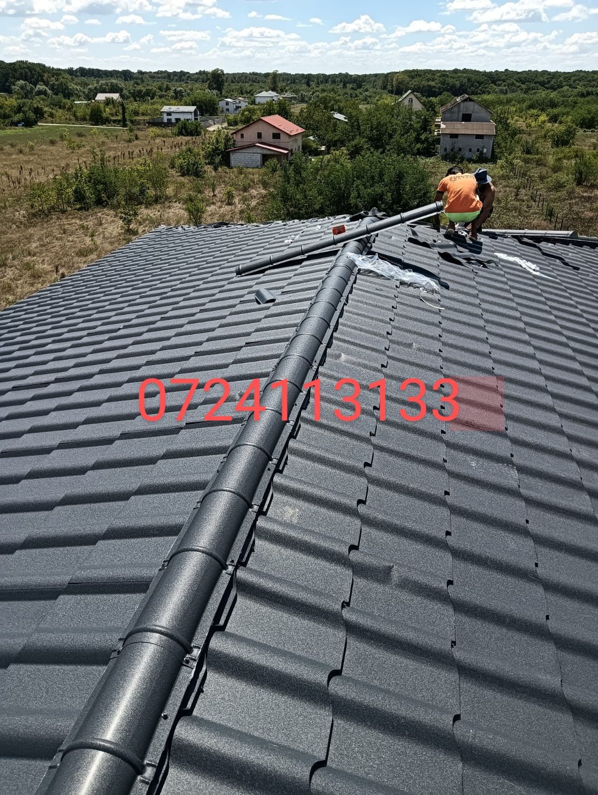 Executam dulgherie la lucrări cu  țiglă metalică sau ceramica