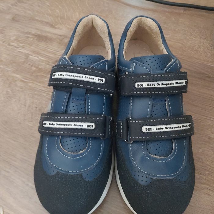 Продам кроссовки новые ортопедические