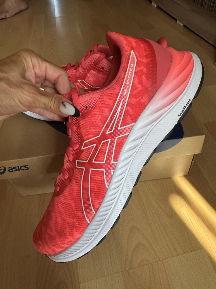 Оригинални нови маратонки ASICS GEL-EXCITE 8 TWIST! 42,43,45 н