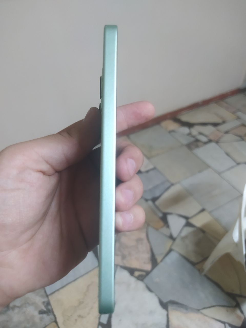 Redmi not 13 xolati yengide