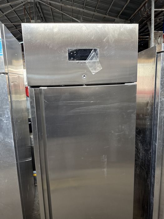 Професионален хладилник фризер