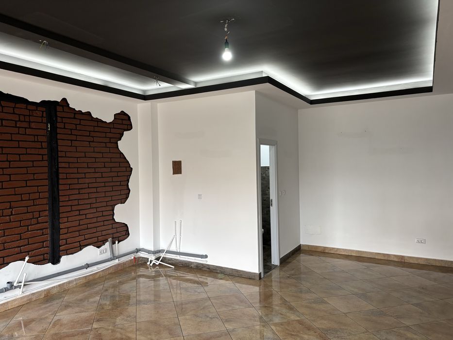 Pers. fizica inchiriez spatiu comercial - Bdul Iuliu Maniu 45