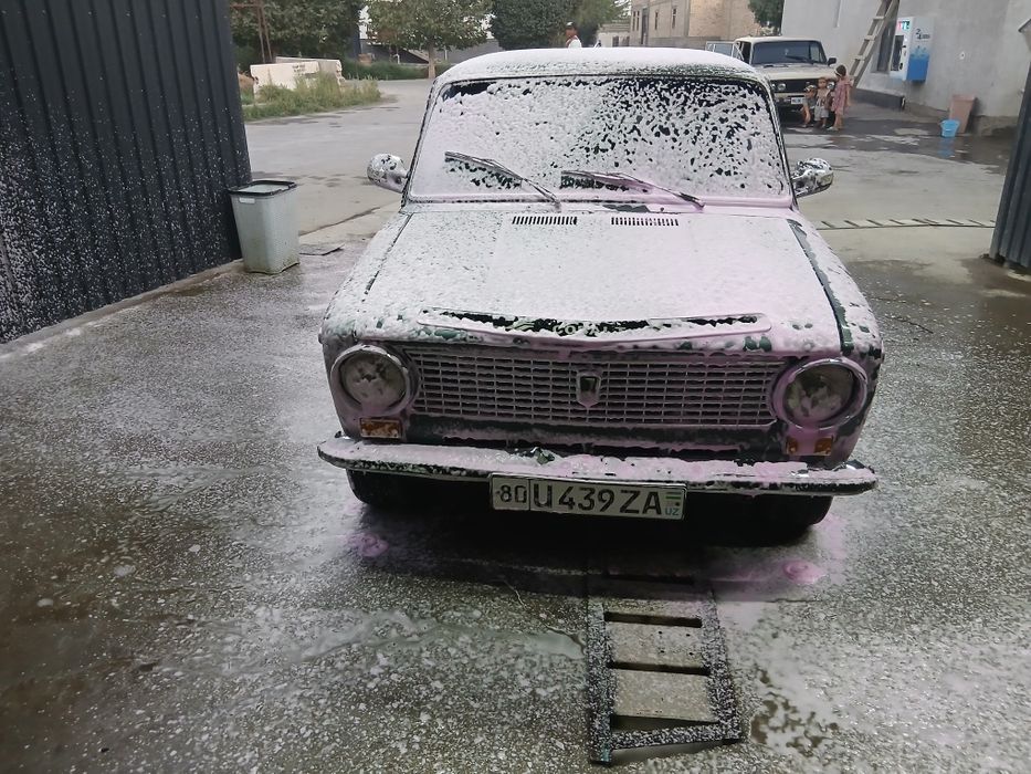 Jiguli sotiladi vaz 21113