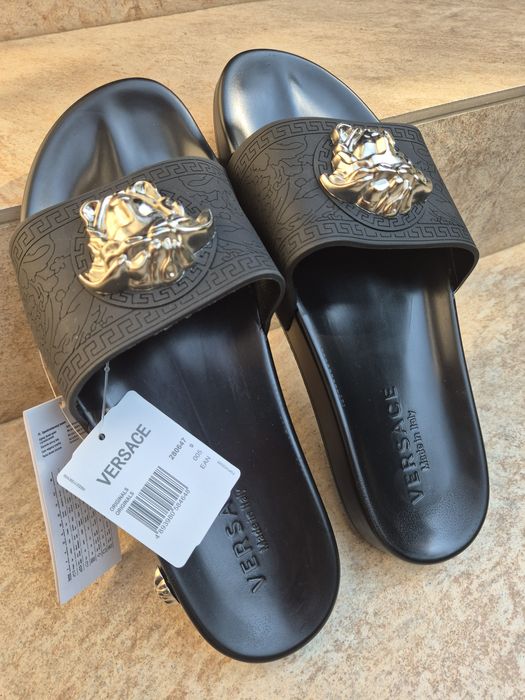 Papuci Versace originali.