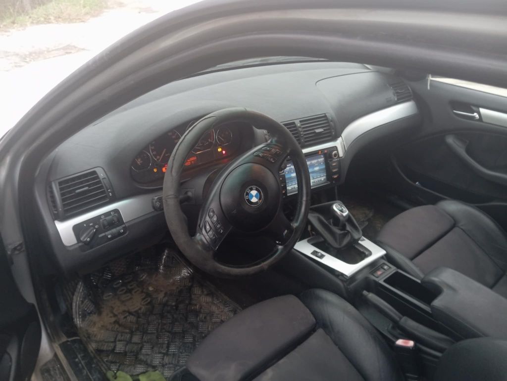 Продавам BMW E46 2.0 136 На Части