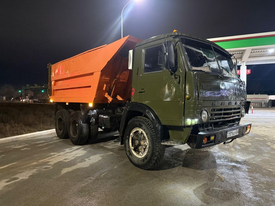 Срочно продам КАМАЗ самосвал в хорошем состоянии рама целая с делителе