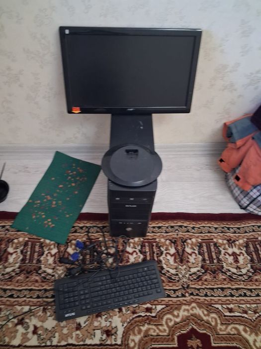 Компьютер и монитор