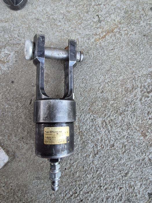 Cap hidraulic de sertizat