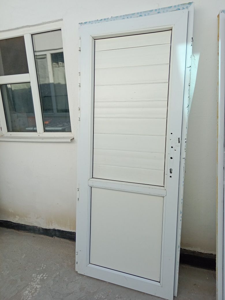 Продам дверь бу 2 метр х 85