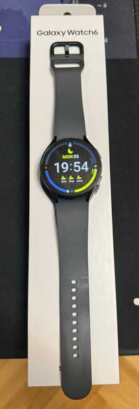 Samsung Galaxy Watch6 gri, 44mm, BT + incarcator wireless dual