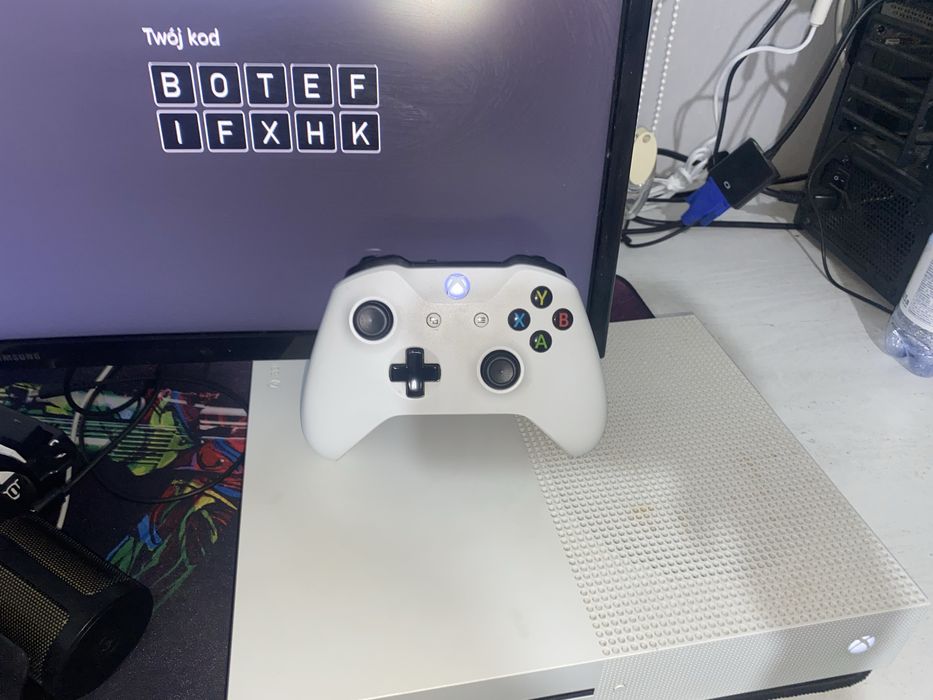 Xbox one s с одним джостик сброшена до заводских настроек