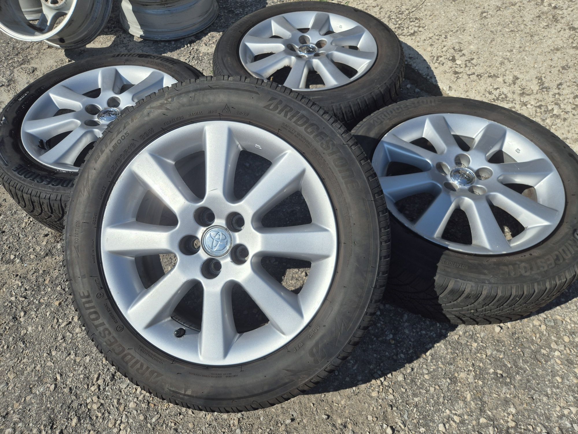 5х100/16 с гуми Toyota 5х100/16 Тойота