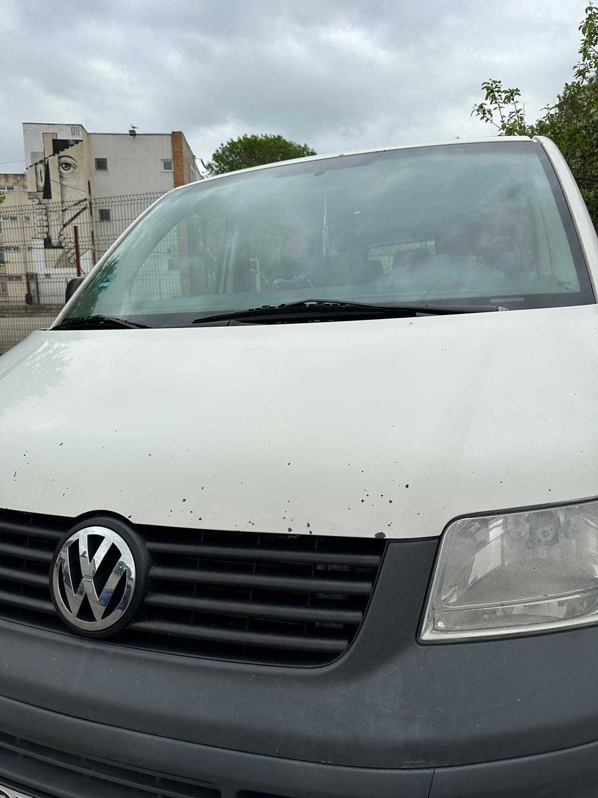 Vand VW transporter 2008 persoane