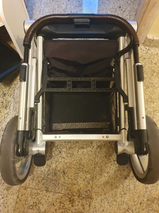 Продавам бебешки колички