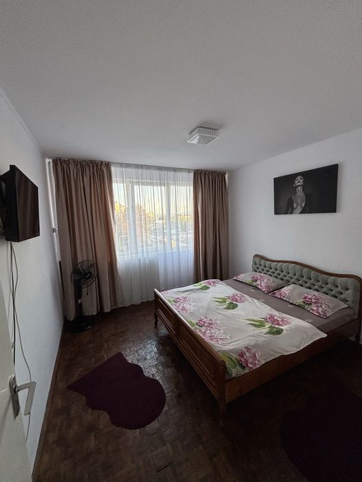 Inchiriez apartament in regim hotelier