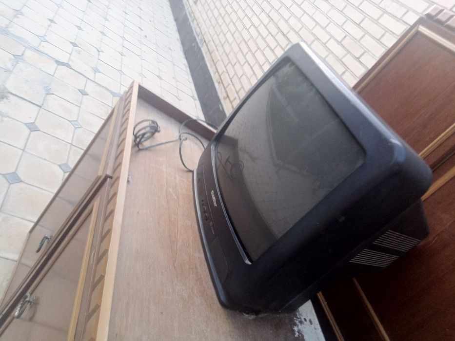 Televizor sotiladi holati yaxshi