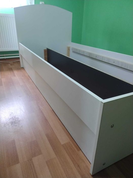 Pat pentru o persoana