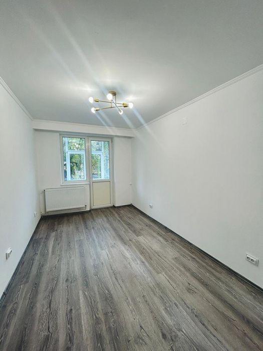 Apartament 3 camere, central, complet renovat, loc de parcare