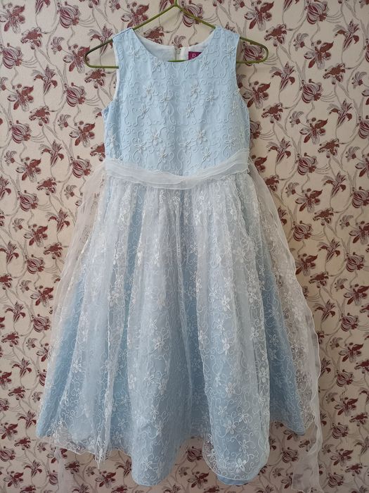 Праздничное платье для девочки