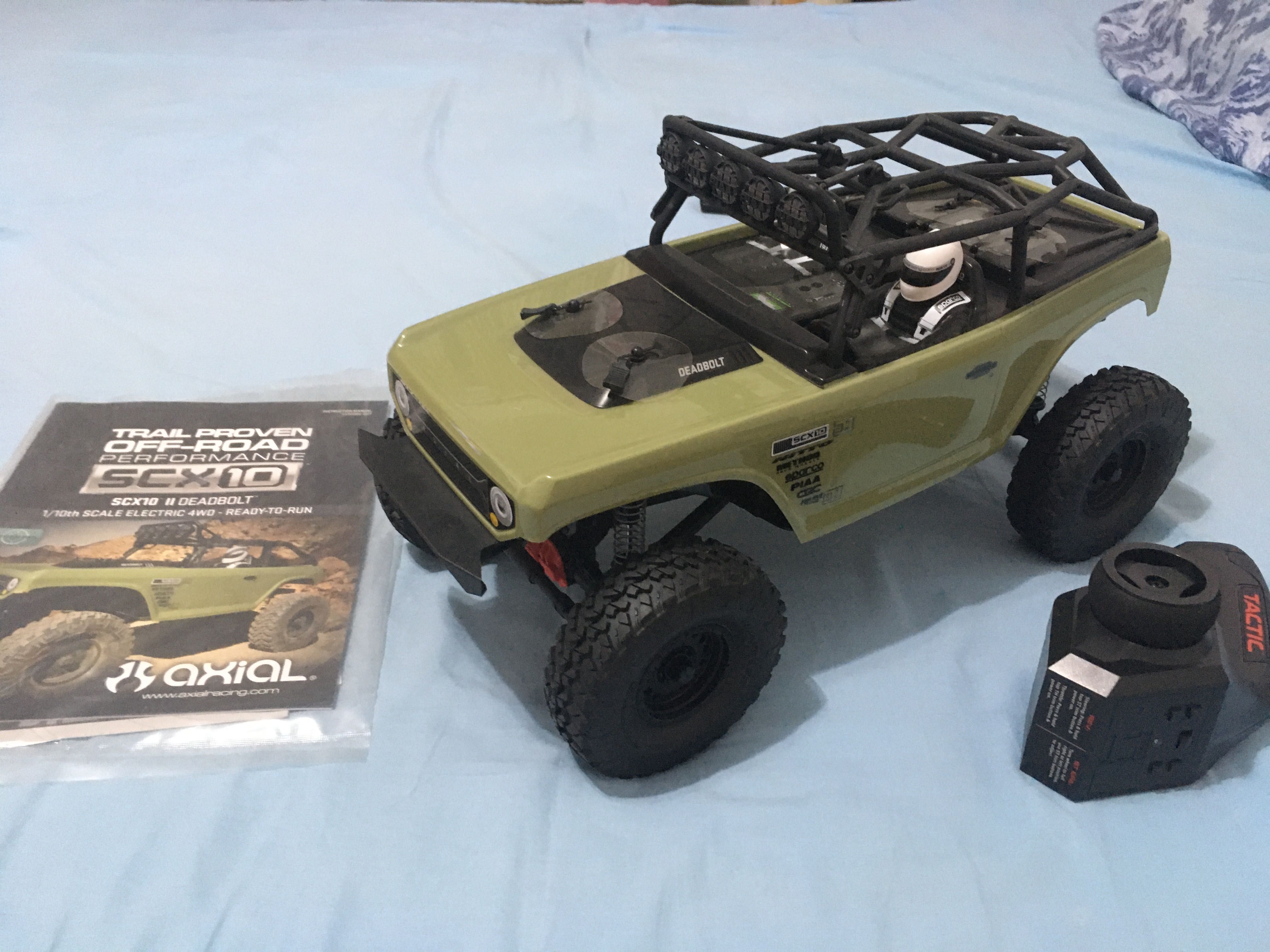 Автомодел AXIAL SCX10 II DEADBOLT 1/10