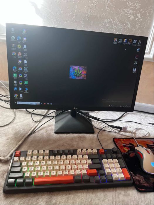 Kampyuter srochini sotiladi 230$