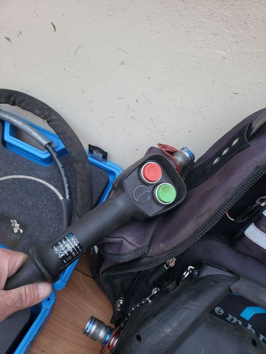 Presa hidraulica cu acumulator Cembre B70M-P36