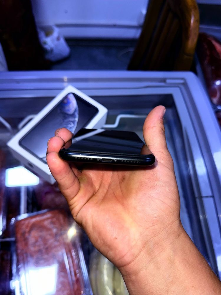 iphone xr 128 GB ideal