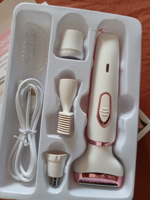 Aparat de ras pentru femei