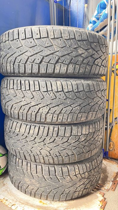 Продаю резину зима на 16