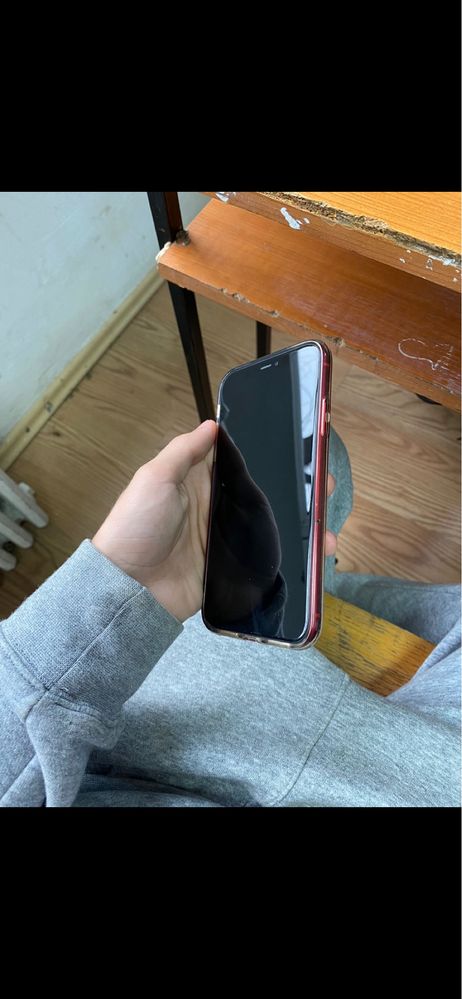 vand iphone 11 ca nou