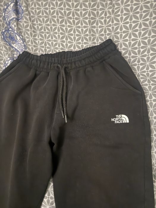 Vand pantaloni tnf
