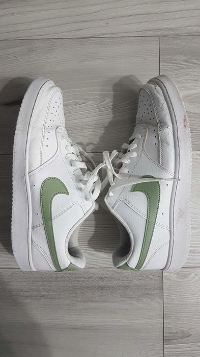 Adidași Nike, mărimea 43